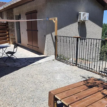 Apartment Grand T2 Confort Au Calme Avec Terrasse *