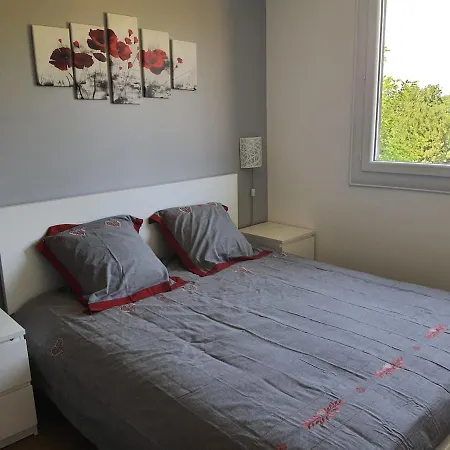 Apartment Grand T2 Confort Au Calme Avec Terrasse Lagarrigue (Tarn)