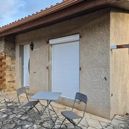 Apartment Grand T2 Confort Au Calme Avec Terrasse