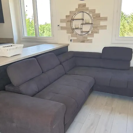 Apartment Grand T2 Confort Au Calme Avec Terrasse
