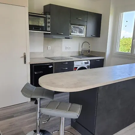 Apartment Grand T2 Confort Au Calme Avec Terrasse Lagarrigue (Tarn)